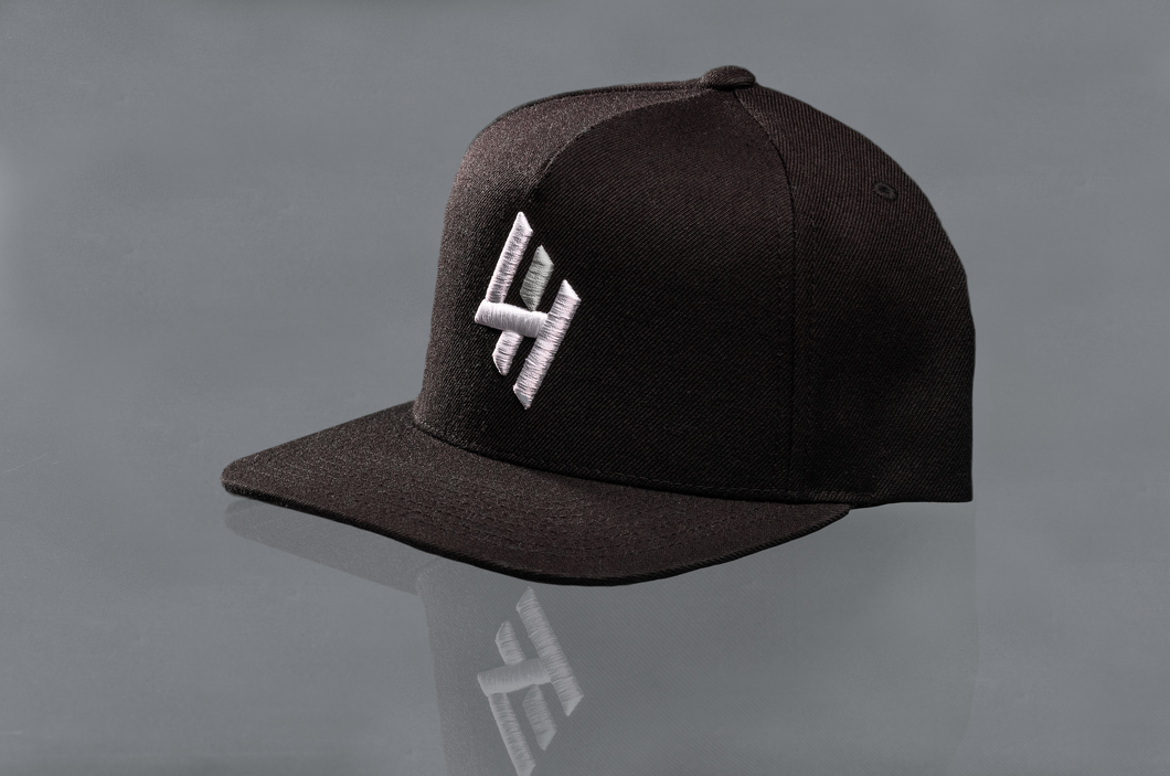 Iconic Hulk 3D Logo Snapback - Black w/White
